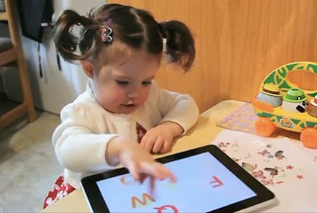 SMARTPHONES y TABLETS la niñera del siglo 21